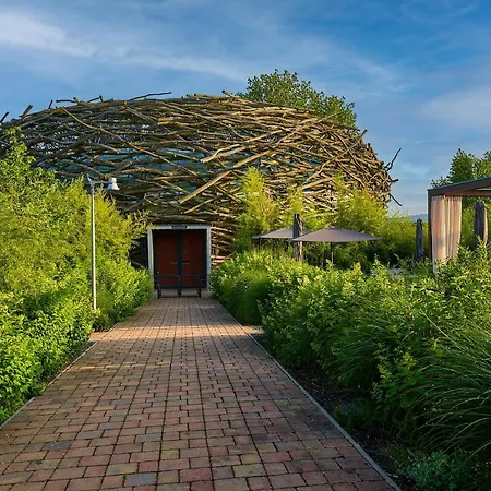 Capi Hnizdo Hotel Olbramovice (Benesov)