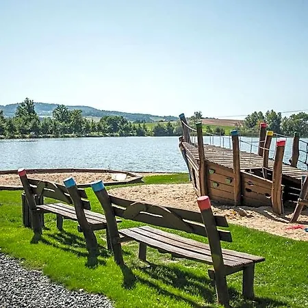 Capi Hnizdo Отель Olbramovice (Benesov)